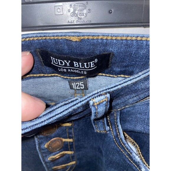 Judy Blue Women’s Skinny Fit Jeans Sz 27x28 Blue Dark Wash Button Fly Distressed - Picture 2 of 12